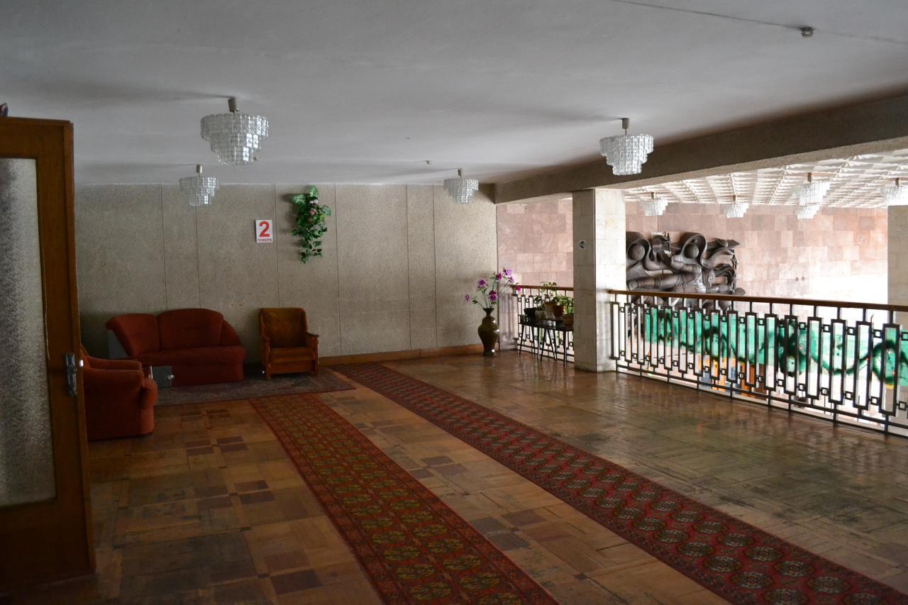 Vlasta Hotel 2*